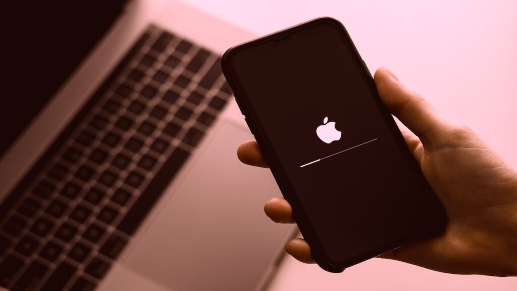 Unmasking US Cyber Threats on iOS: How to Protect Your iPhone & iPad with PureVPN (CPA Offer)